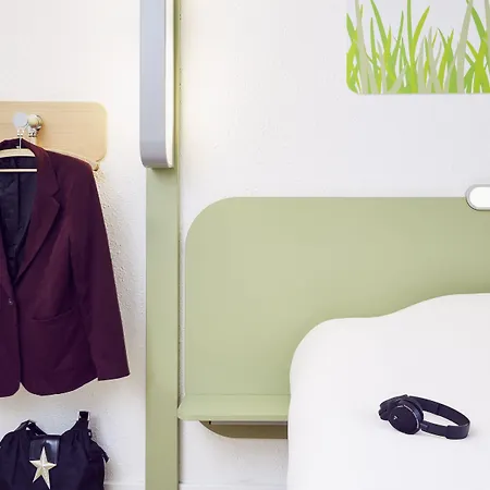 فندق Ibis Budget سيسترون