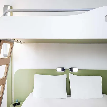 Отель Ibis Budget 2*