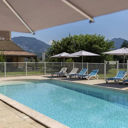 Ibis Budget Hotel 2*