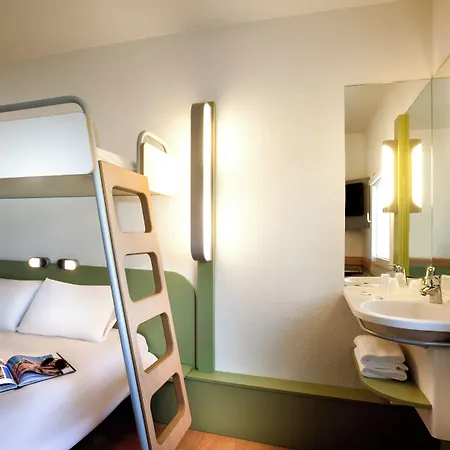 Ibis Budget Hotel 2*