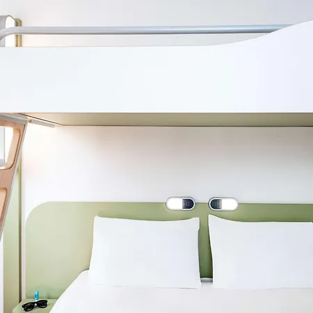Отель Ibis Budget 2*